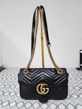 Authentic GUCCI Calfskin Matelasse Medium GG Marmont Shoulder Bag Black